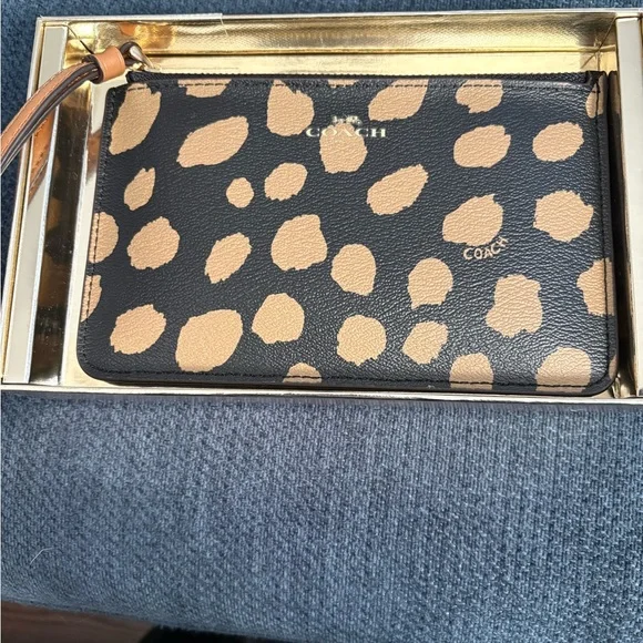 Coach Black and Cream Deer Spot Wristlet New In Box - Picture 3 of 4